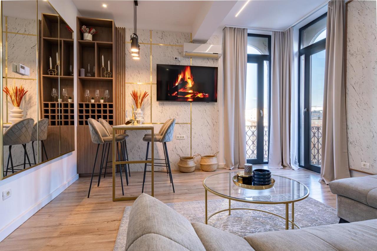 Appartamento Golden View - Breathtaking Location In Bucarest Esterno foto