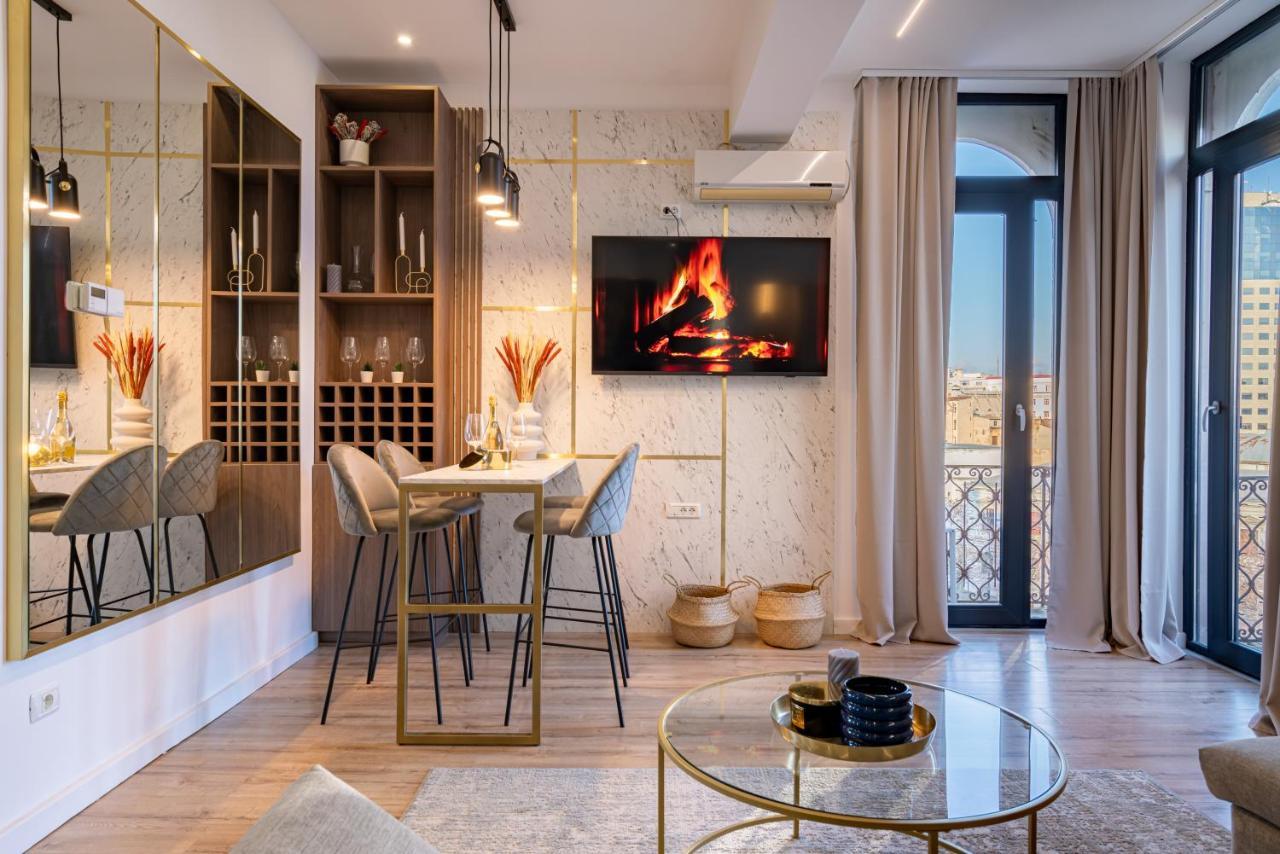 Appartamento Golden View - Breathtaking Location In Bucarest Esterno foto